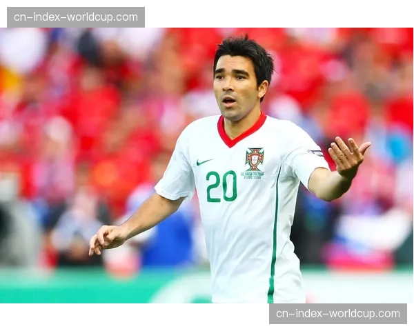 传闻：巴萨出局后，球队体育总监德科面临巨大压力